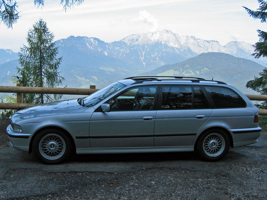 BMW 528i touring Seitenansicht
